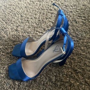 Windsor Heels